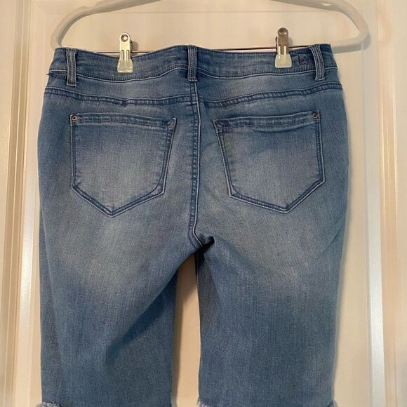 Kensie Denim Bermuda shorts. Size 6/28 - Picture 3 of 7